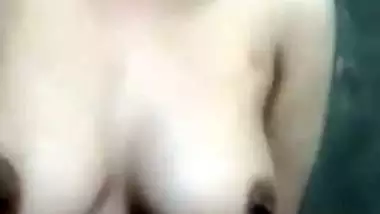 Cute Bengali YouTuber nude boobs and pussy expose