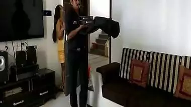 Desi aunty gives surprise to pizza guy 1st time this type desi video