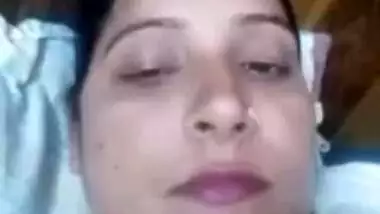Desi hot bhabi selfie video-1