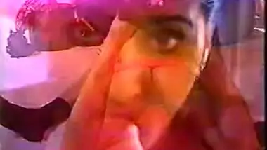 Bhai aise mazaa nahin aata, bhabhi ki avaaz...