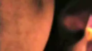 Desi bhabi showing boobs nipple video call with husband