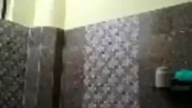 Big Boobs Delhi Bhabi Bathing-2