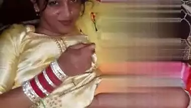 Desi Breastfeeding time nude MMS video