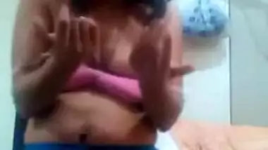 Mature Desi woman with perky XXX tits performs sex dance on camera