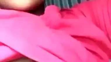 Desi cut girl show her boob and pussy