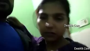 Man kisses his modest girlfriend in India filming them on XXX camera