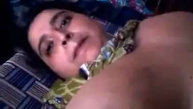 Panjabi Huge Booby Aunty Nude Expose